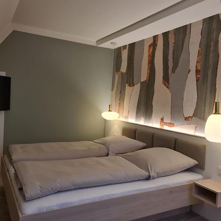 Hotel Gasthaus Zur Linde Seevetal Exteriör bild