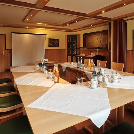 Hotel Gasthaus Zur Linde Seevetal Exteriör bild