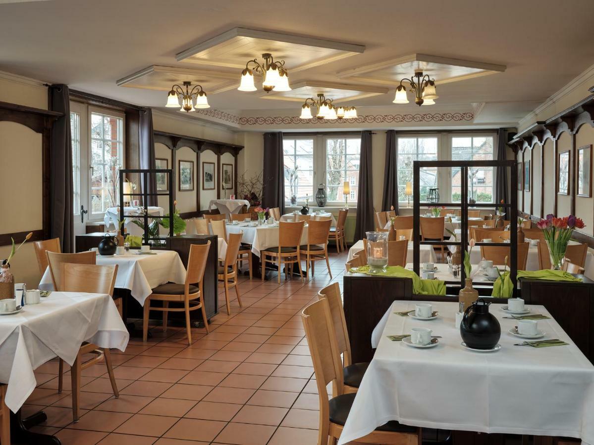 Hotel Gasthaus Zur Linde Seevetal Exteriör bild